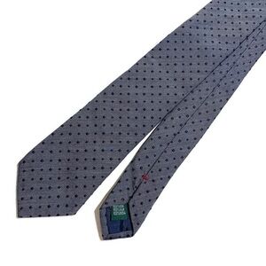 Holt Renfrew 60” 100% silk tie